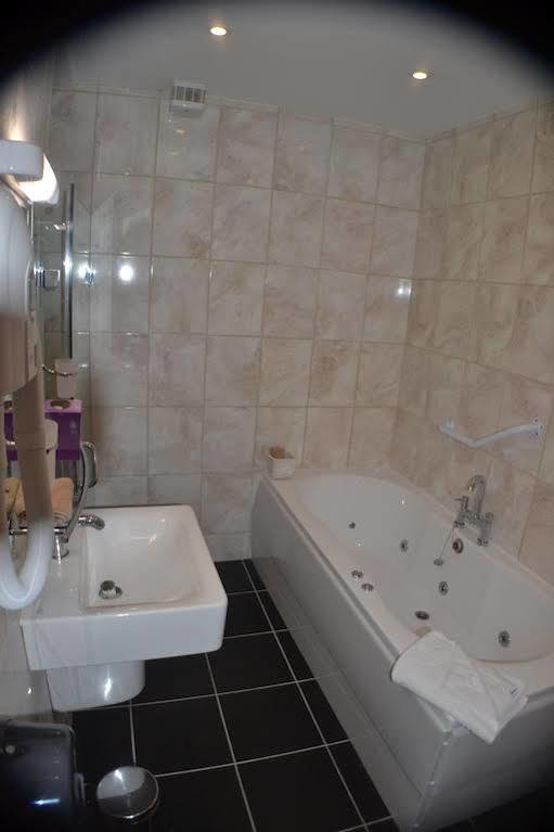 Avonmore House Guest house 4*